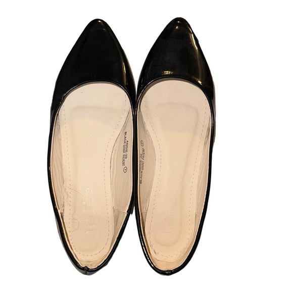 Black Flat Pointed Shoe Size 7 - Picture 1 of 5